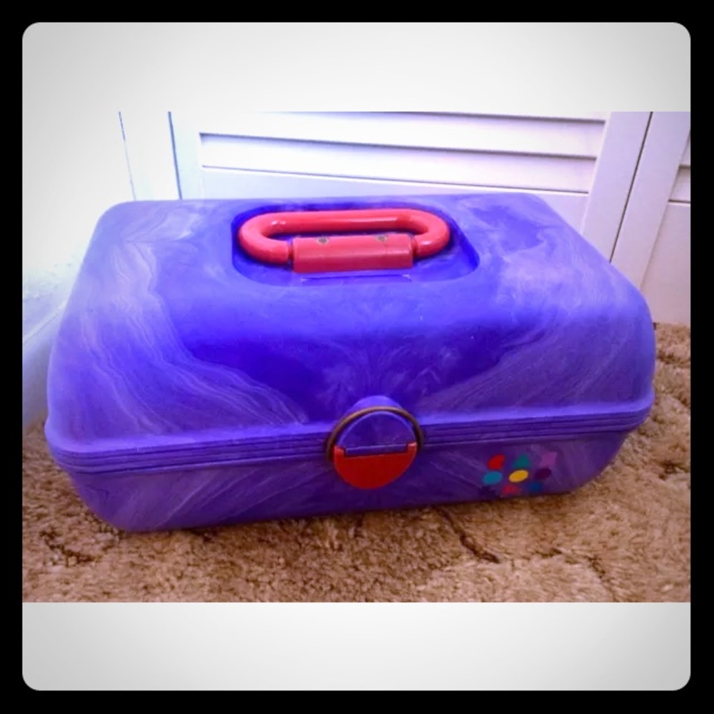 Vntg 1990’s Caboodles, Purple and Pink w/Mirror